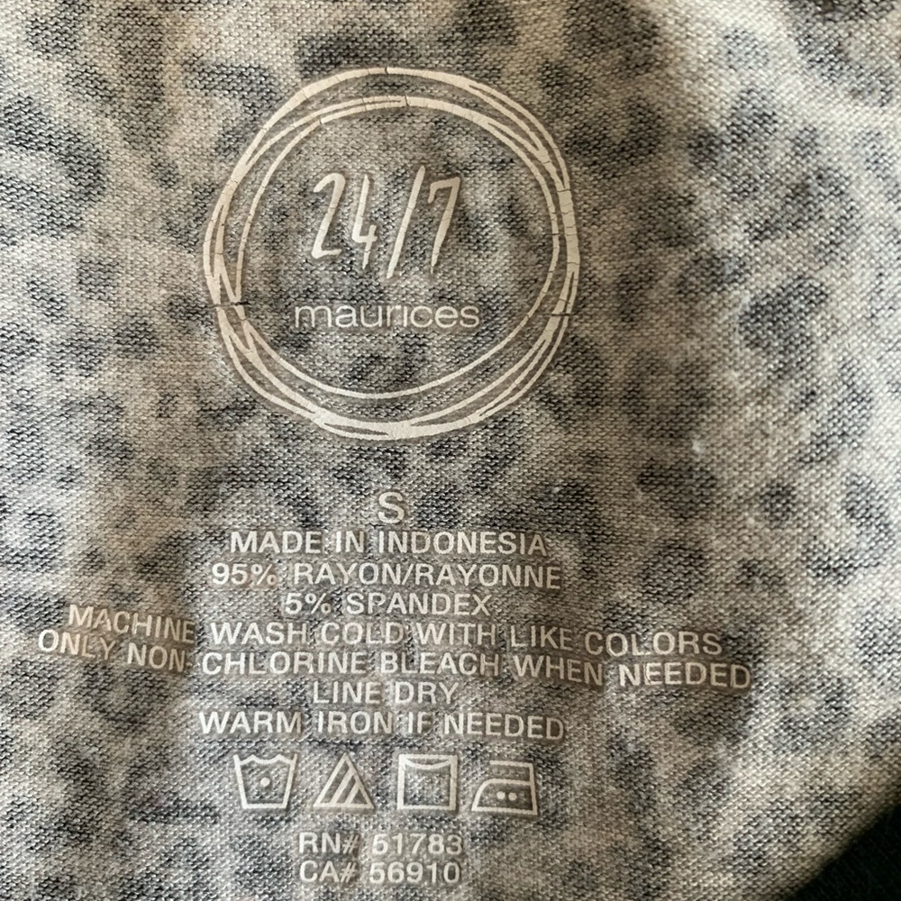 Maurices Leopard Tee - Picture 5 of 16
